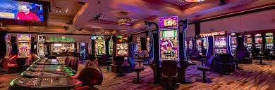 Bangladesh visitor browsing football and casino topics on cv999vip smartphone